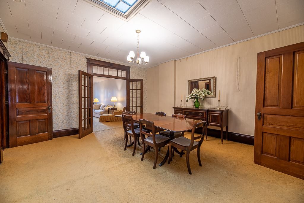 6 W Fulton St, Edgerton, WI 53534